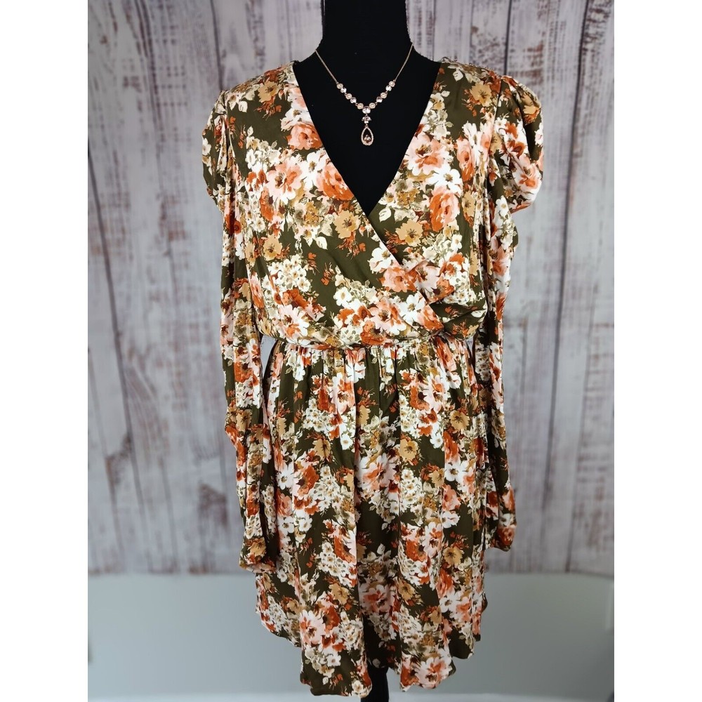 Andree by Unit Floral Midi Dress Women’s S Long Sleeve  V-Neck Romantic elegant
